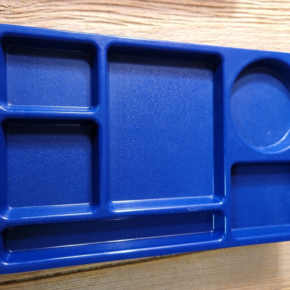 CAMBRO Compartment tray